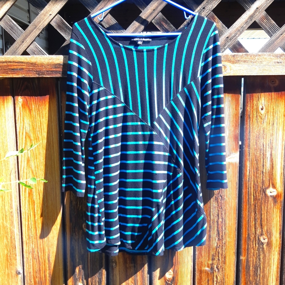 Cable and Gauge Teal striped Geo. Shirt